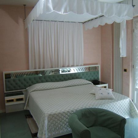 Hotel Matilde Marina di Massa Kamer foto